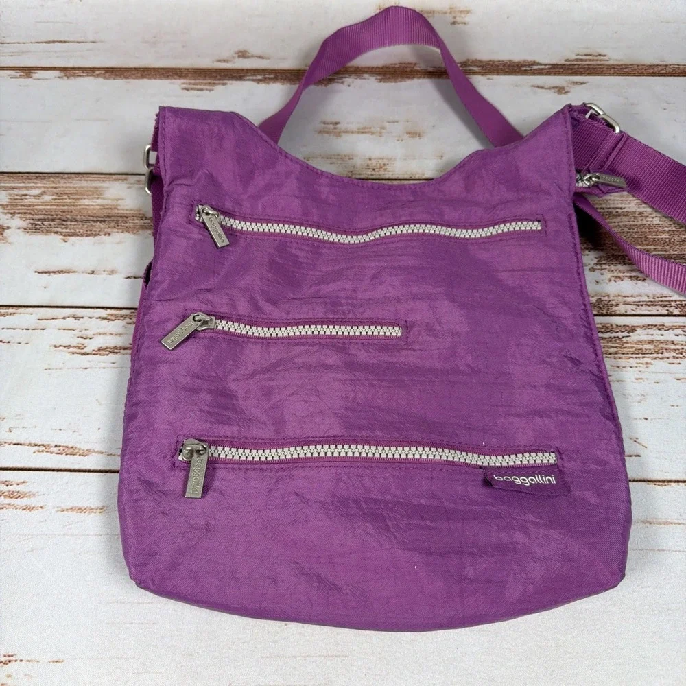 Baggallini Signature Purple Nylon Crossbody Shoulder Bag Purse Multi-Pocket